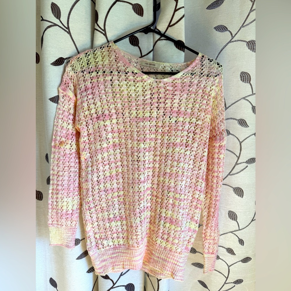 Girl’s Multicolor Sweater. New